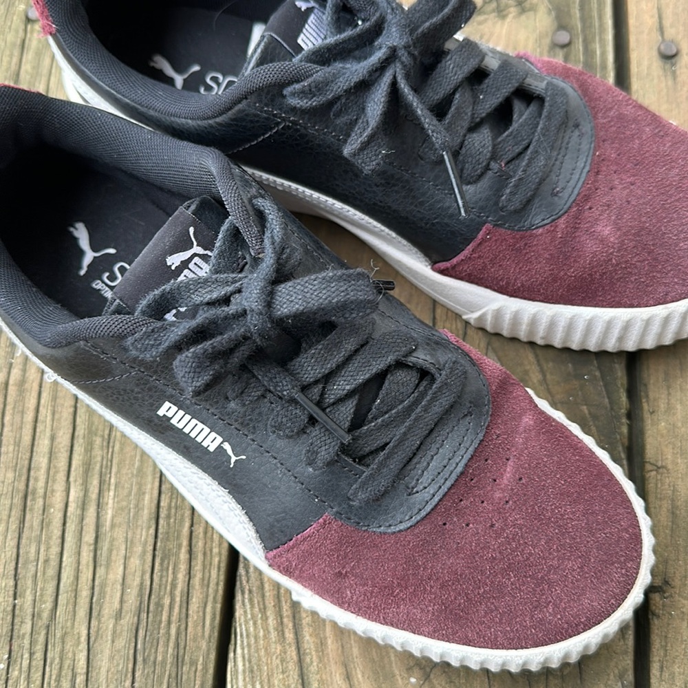 Puma sneakers size w9 suede slight platform VERY COMFY